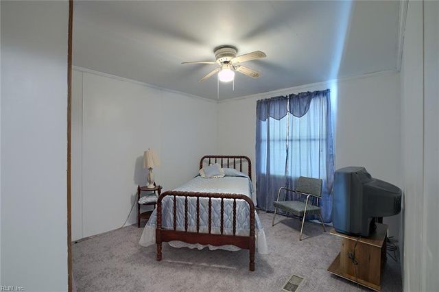 444 Morse PT, Port Haywood, VA 23138
