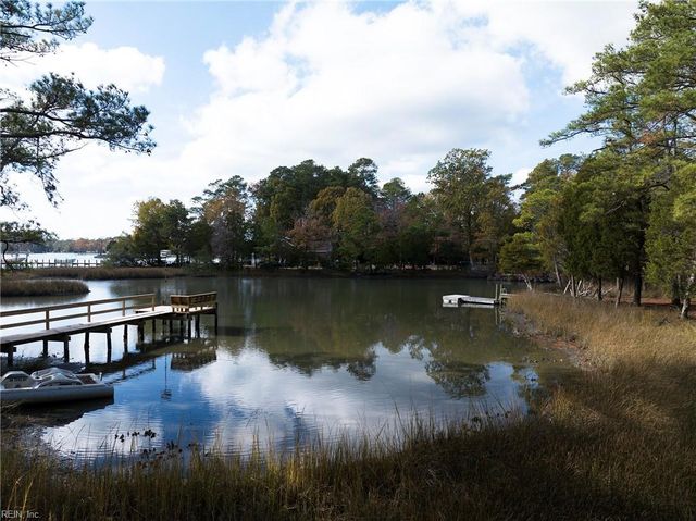 444 Morse PT, Port Haywood, VA 23138