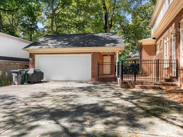 1105 Randolph Oaks Court, Charlotte, NC 28211