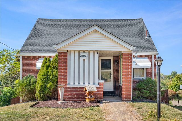 2002 Vermont Ave, West Mifflin, PA 15122