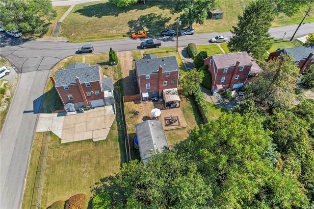 2002 Vermont Ave, West Mifflin, PA 15122