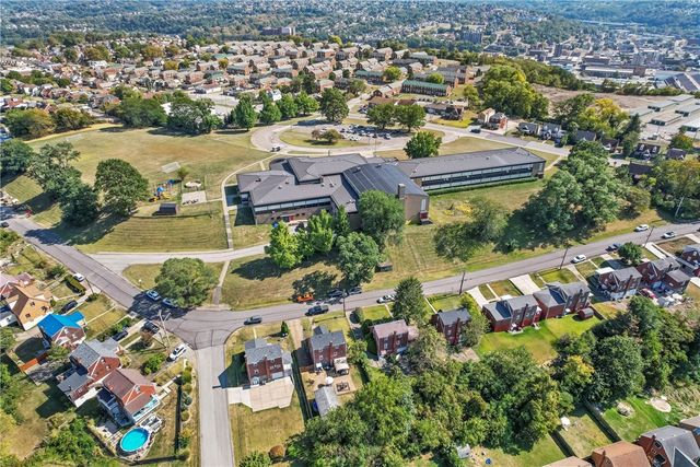 2002 Vermont Ave, West Mifflin, PA 15122