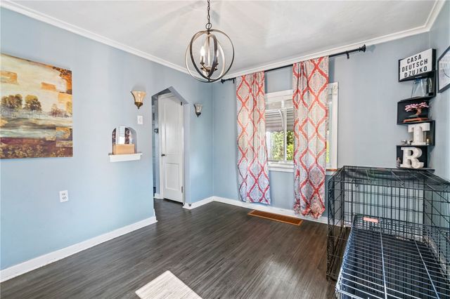 2002 Vermont Ave, West Mifflin, PA 15122