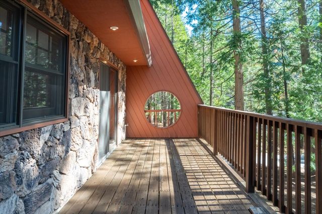 3703 Ottawa Dr, Dorrington, CA 95223