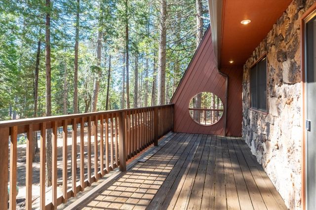 3703 Ottawa Dr, Dorrington, CA 95223