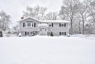 9 Clydesdale Road, Salem, NH 03079