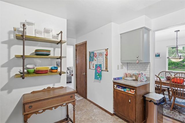 239 Golden Gate Dr, Verona, PA 15147