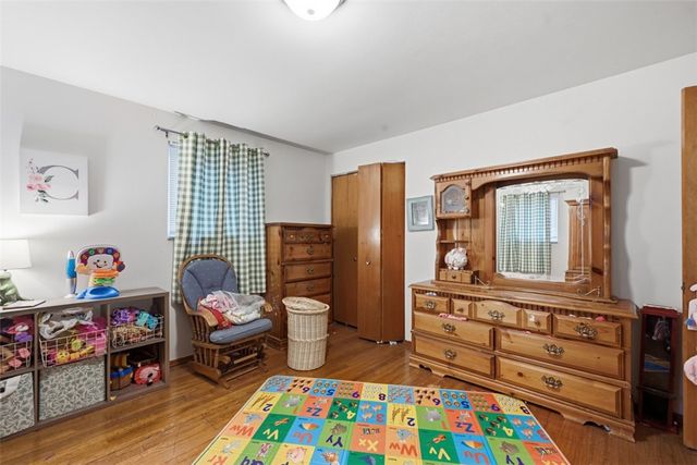 239 Golden Gate Dr, Verona, PA 15147