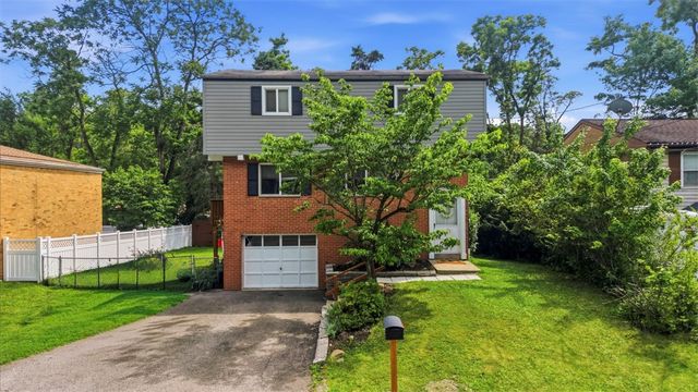 239 Golden Gate Dr, Verona, PA 15147