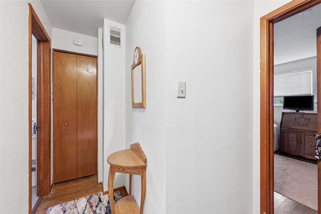 239 Golden Gate Dr, Verona, PA 15147
