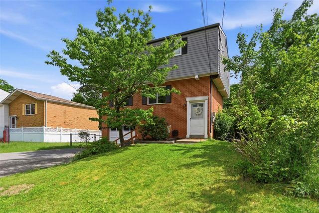 239 Golden Gate Dr, Verona, PA 15147
