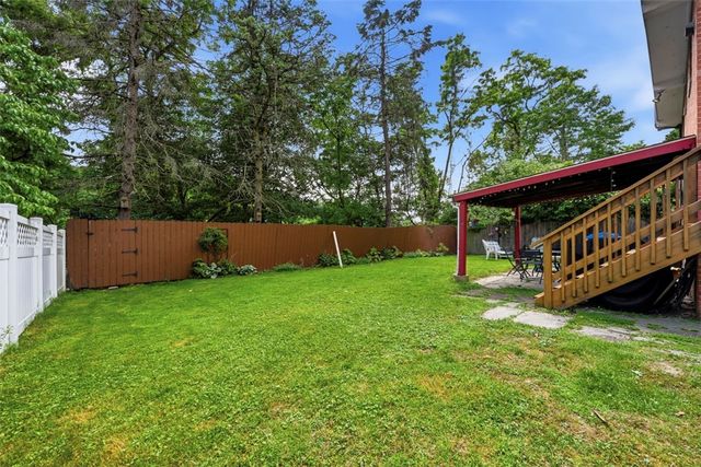 239 Golden Gate Dr, Verona, PA 15147