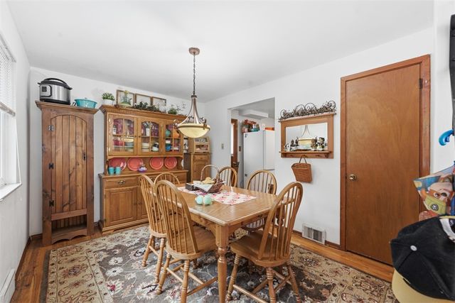 239 Golden Gate Dr, Verona, PA 15147