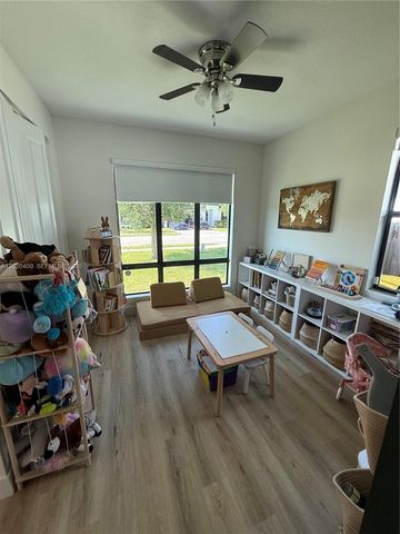 2945 SE 3rd St, Homestead, FL 33033