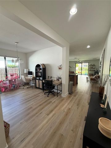 2945 SE 3rd St, Homestead, FL 33033