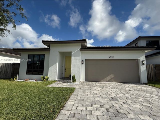 2945 SE 3rd St, Homestead, FL 33033