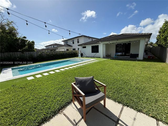2945 SE 3rd St, Homestead, FL 33033