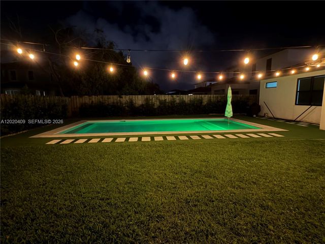 2945 SE 3rd St, Homestead, FL 33033