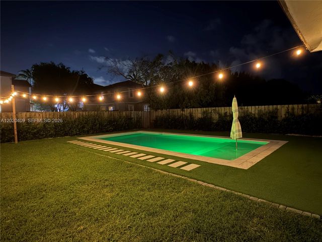 2945 SE 3rd St, Homestead, FL 33033