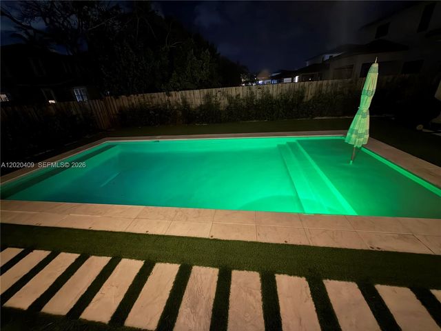 2945 SE 3rd St, Homestead, FL 33033