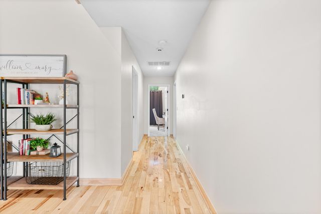 840 E Gaslight Drive, Springfield, MO 65810