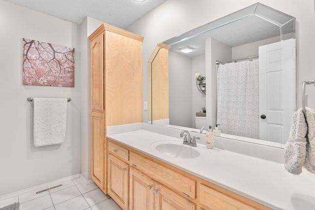 840 E Gaslight Drive, Springfield, MO 65810