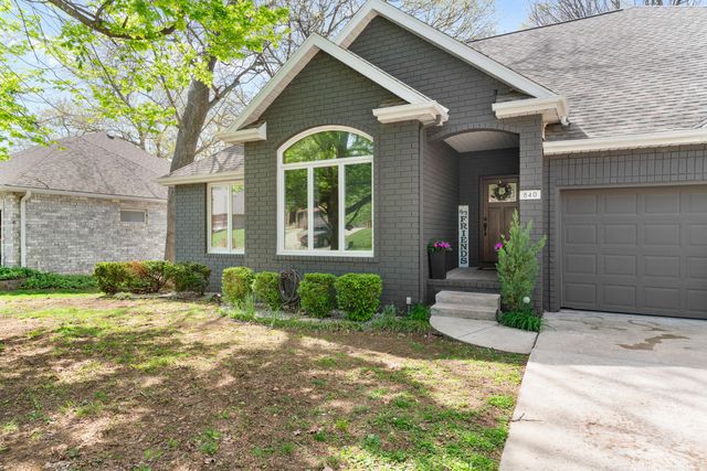 840 E Gaslight Drive, Springfield, MO 65810