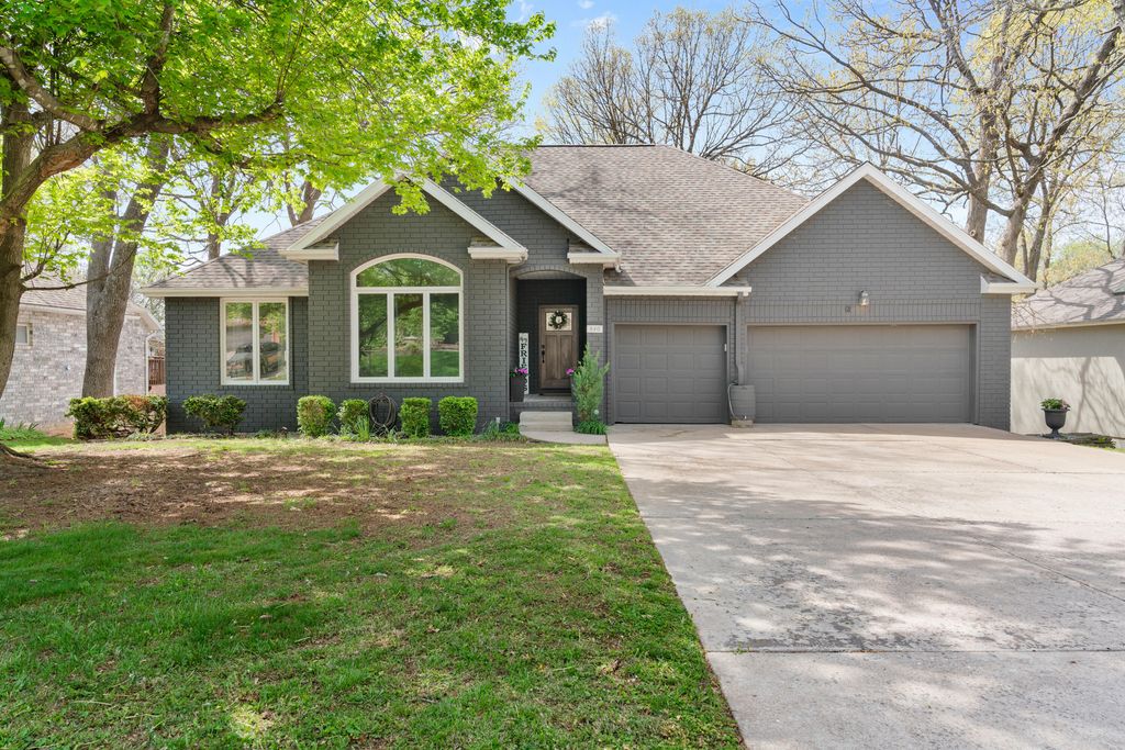 840 E Gaslight Drive, Springfield, MO 65810
