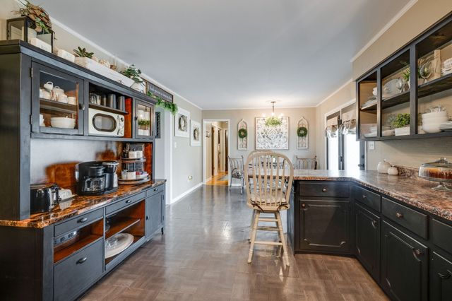 6708 Hwy 100, Bon Aqua, TN 37025