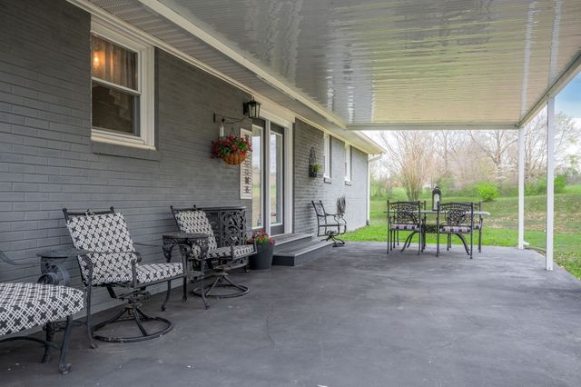 6708 Hwy 100, Bon Aqua, TN 37025