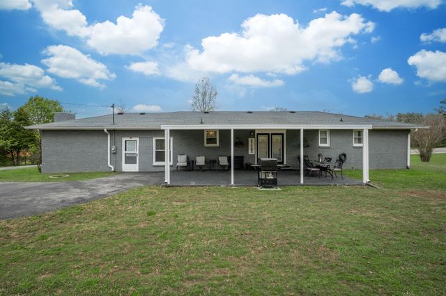 6708 Hwy 100, Bon Aqua, TN 37025