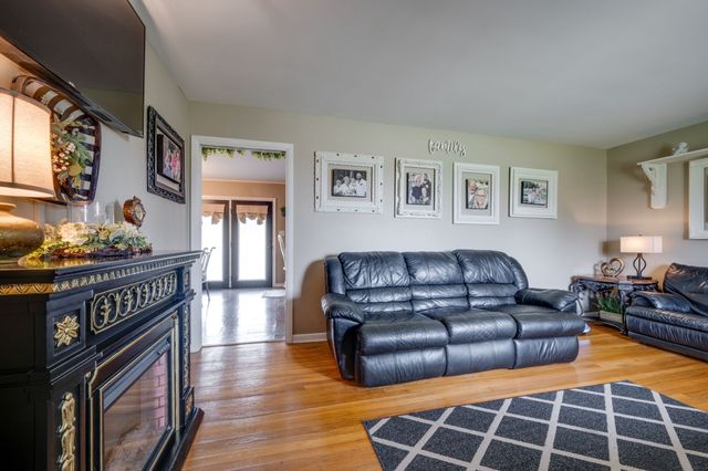 6708 Hwy 100, Bon Aqua, TN 37025