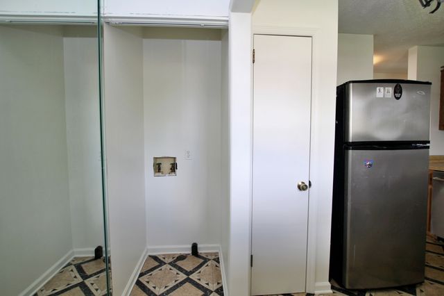 2117 Mockingbird Ln Apt A, Springfield, TN 37172