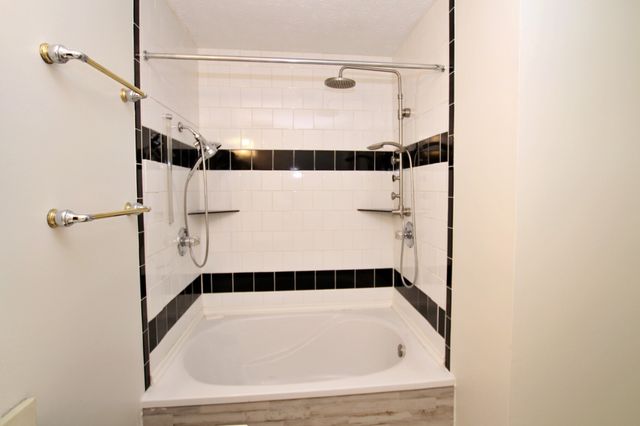 2117 Mockingbird Ln Apt A, Springfield, TN 37172