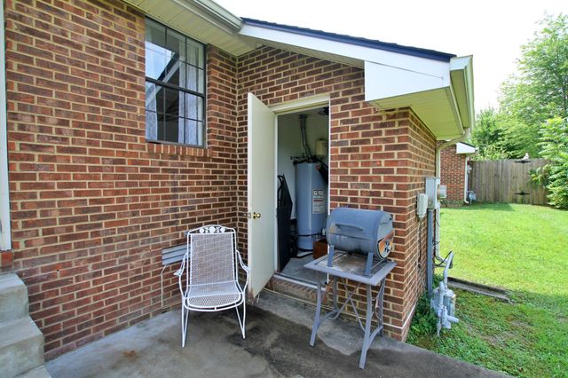 2117 Mockingbird Ln Apt A, Springfield, TN 37172