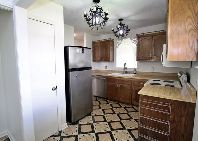 2117 Mockingbird Ln Apt A, Springfield, TN 37172