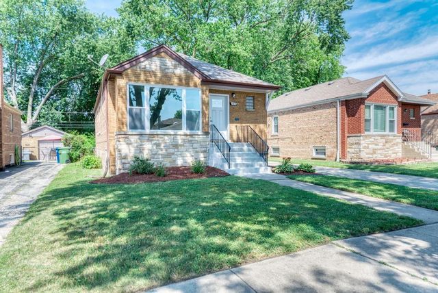 8916 S Sacramento Avenue, Evergreen Park, IL 60805