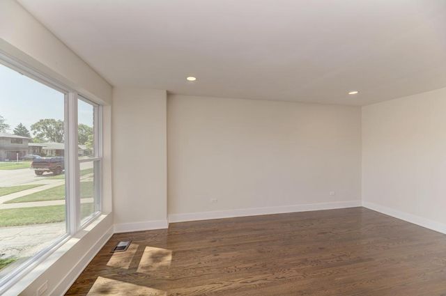 8916 S Sacramento Avenue, Evergreen Park, IL 60805