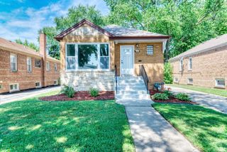8916 S Sacramento Avenue, Evergreen Park, IL 60805