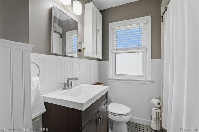 2920 Hubbard Street, Dearborn, MI 48124