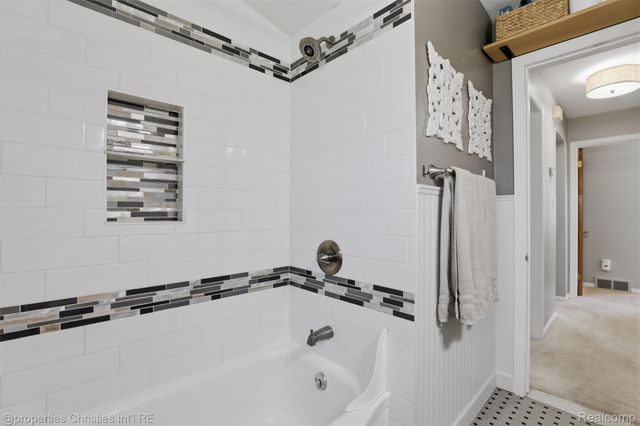 2920 Hubbard Street, Dearborn, MI 48124