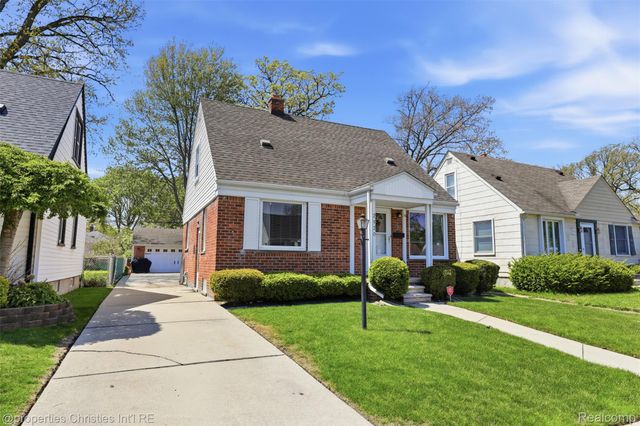 2920 Hubbard Street, Dearborn, MI 48124