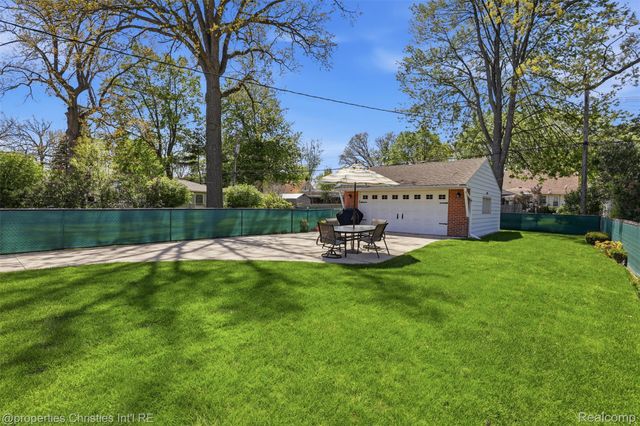 2920 Hubbard Street, Dearborn, MI 48124