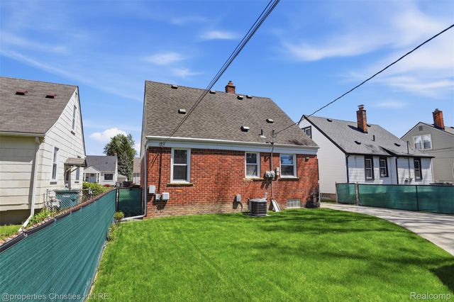 2920 Hubbard Street, Dearborn, MI 48124
