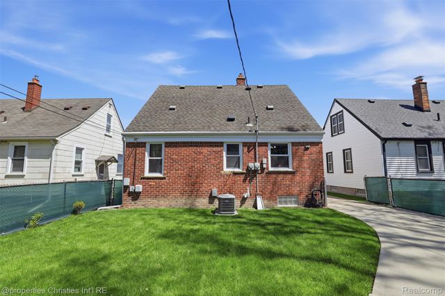2920 Hubbard Street, Dearborn, MI 48124