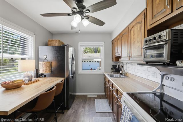 2920 Hubbard Street, Dearborn, MI 48124