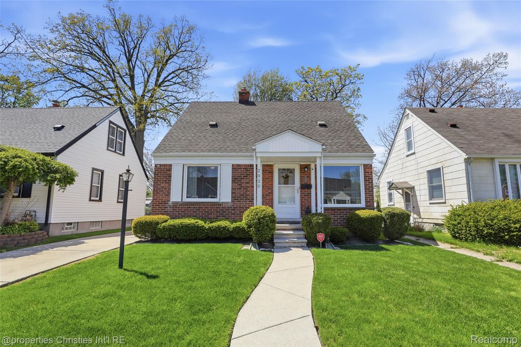 2920 Hubbard Street, Dearborn, MI 48124