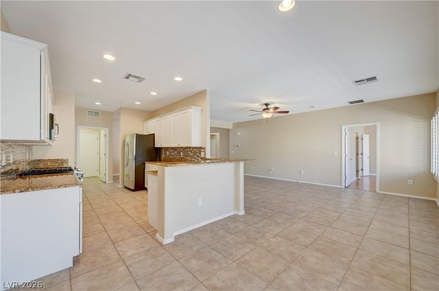 2416 Great Auk Avenue, North Las Vegas, NV 89084