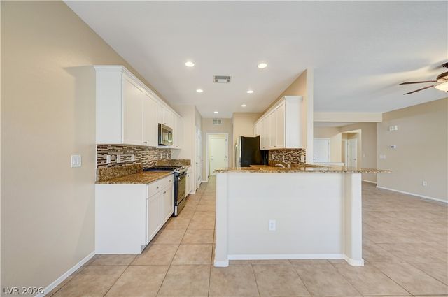 2416 Great Auk Avenue, North Las Vegas, NV 89084