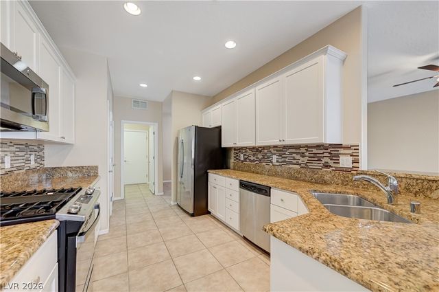 2416 Great Auk Avenue, North Las Vegas, NV 89084